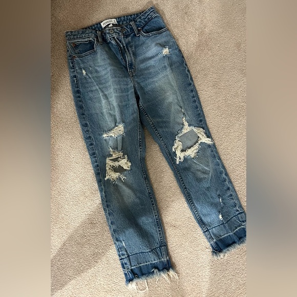 Abercrombie High Rise Mom Jeans - Picture 1 of 5